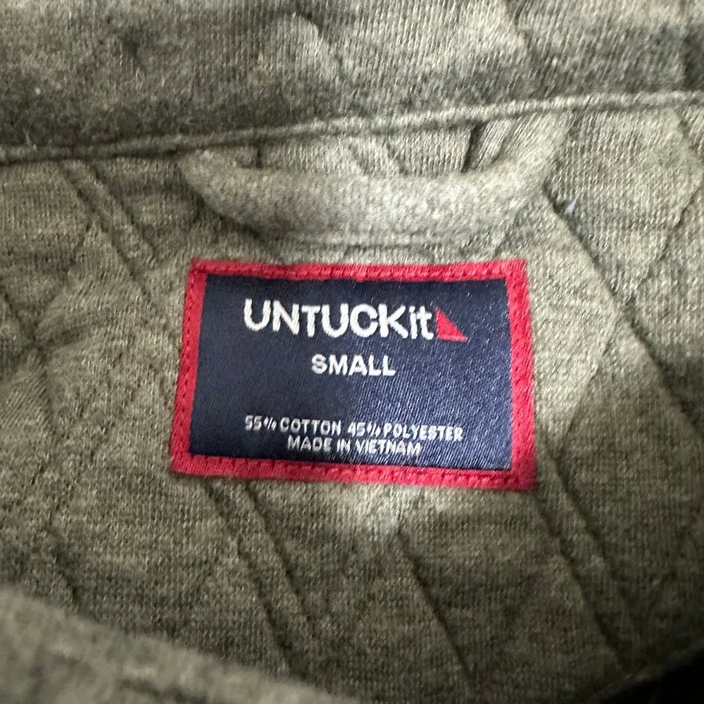 UNTUCKit Braunfield Quilted Shirt Jacket Mens Small Olive Green Snap Front 42151